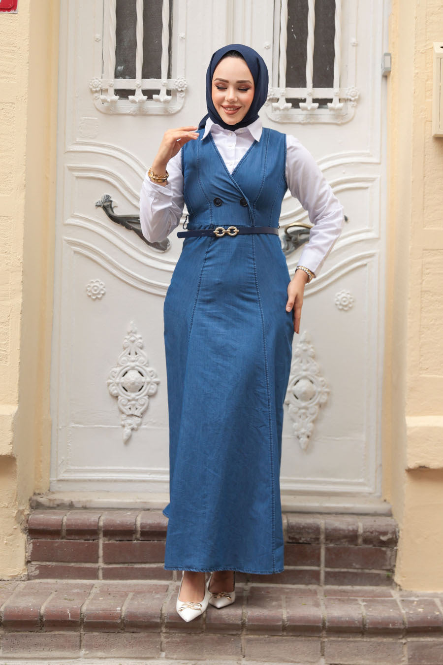 Buttoned Denim